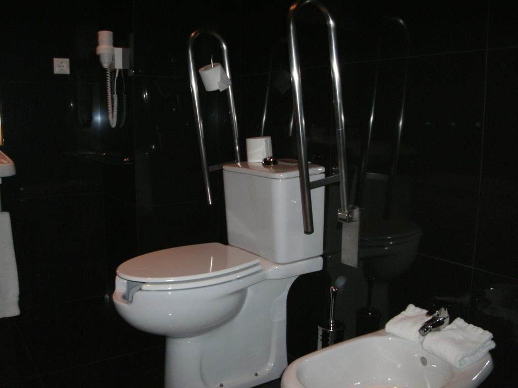 Santo Thyrso Hotel Santo Tirso Ngoại thất bức ảnh
