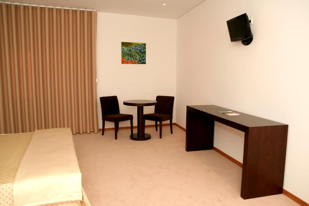 Santo Thyrso Hotel Santo Tirso Ngoại thất bức ảnh