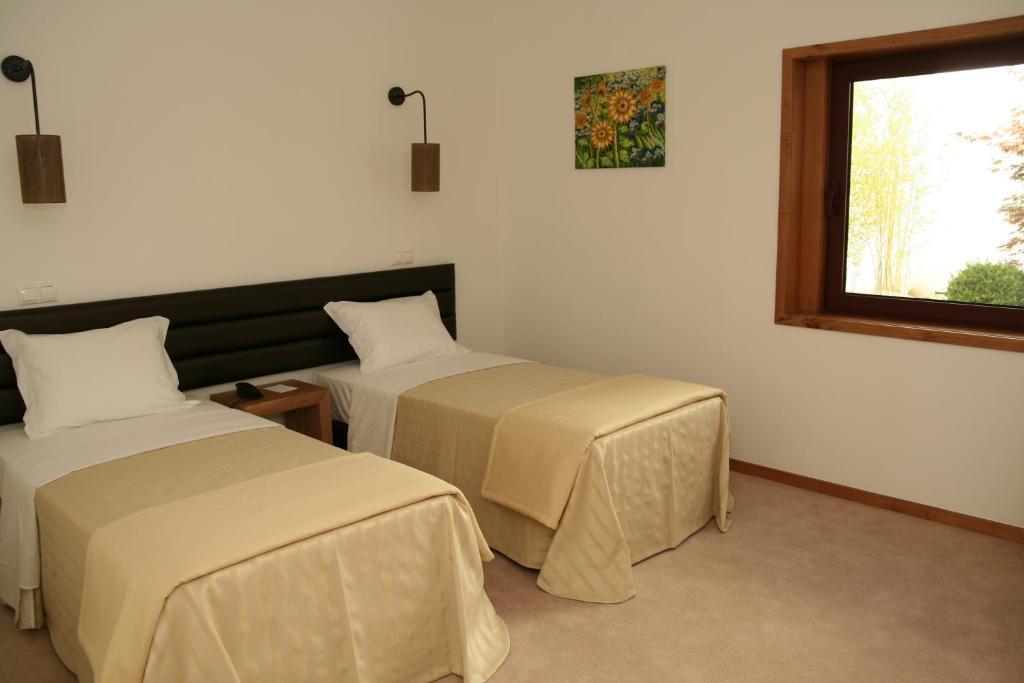 Santo Thyrso Hotel Santo Tirso Ngoại thất bức ảnh