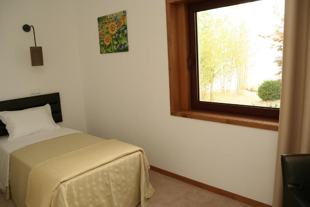Santo Thyrso Hotel Santo Tirso Ngoại thất bức ảnh